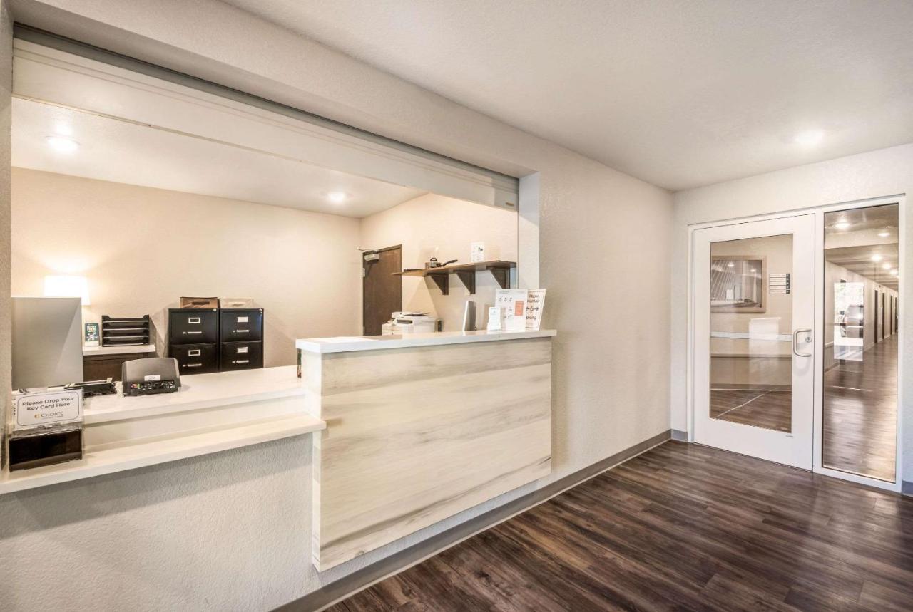 Woodspring Suites 布雷登顿 外观 照片