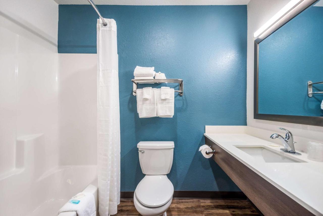 Woodspring Suites 布雷登顿 外观 照片